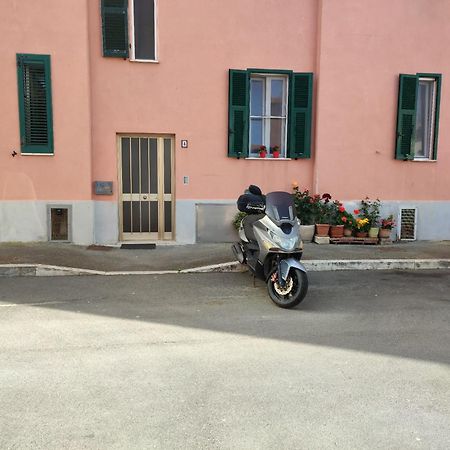 Orbetello Appartamento accogliente con parcheggio gratuito Esterno foto